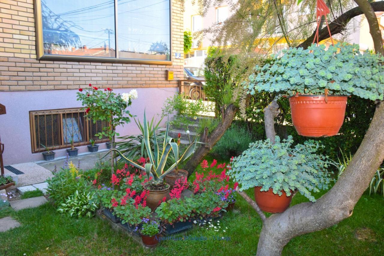 Apartman Wisteria รานเย ภายนอก รูปภาพ
