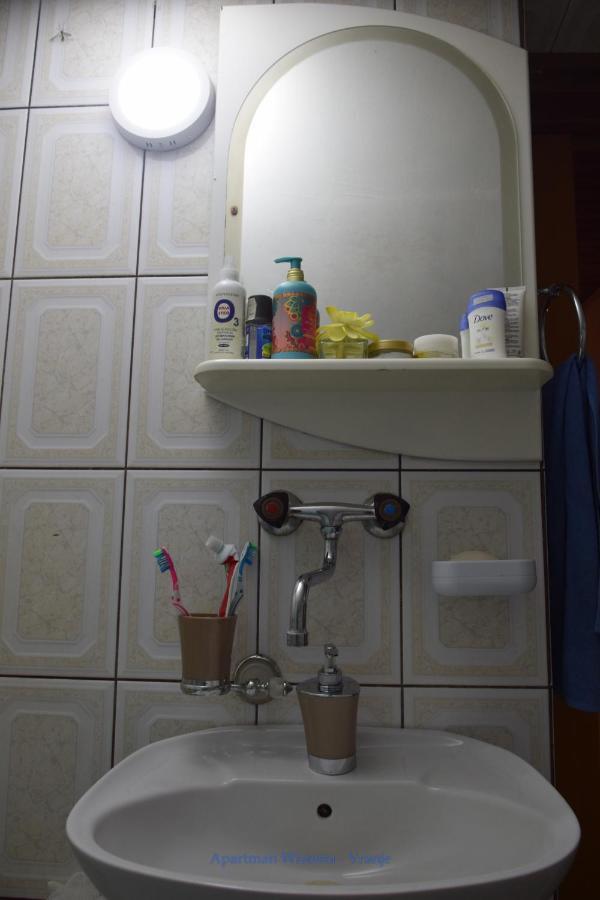Apartman Wisteria รานเย ภายนอก รูปภาพ