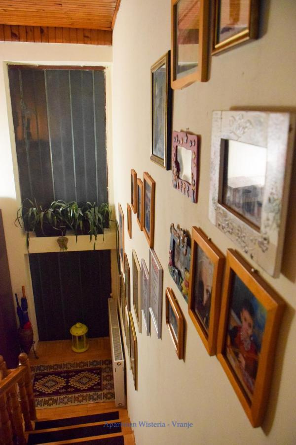 Apartman Wisteria รานเย ภายนอก รูปภาพ
