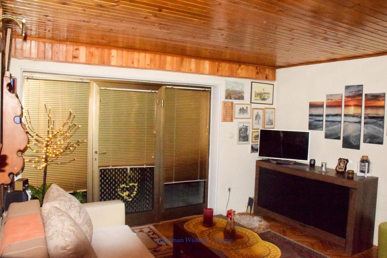 Apartman Wisteria รานเย ภายนอก รูปภาพ